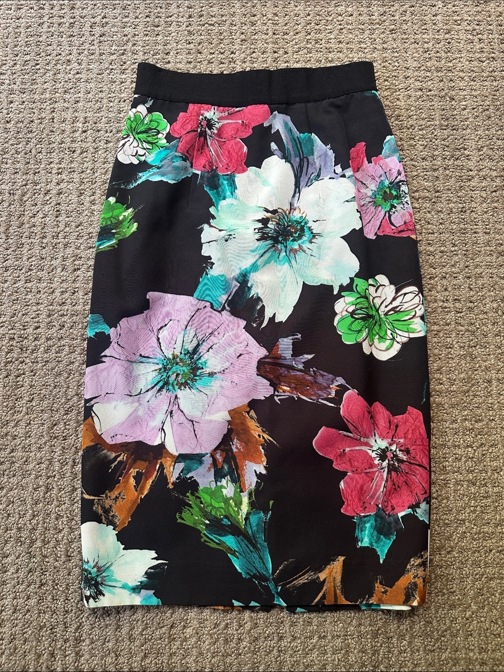 VTG Milly Pencil Midi Skirt Floral in Black with Multicolor Blooms